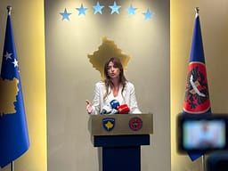 Haxhiu shërbehet me fjalët e Kurtit për kandidatin konsensual: Sapo Kryeministri ta përmendë, partitë bëhen kundër Haxhiu shërbehet me fjalët e Kurtit për kandidatin konsensual: Sapo Kryeministri ta përmendë, partitë bëhen kundër