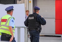 Dhunohet fizikisht 12-vjeçarja, arrestohet 18-vjeçarja në Mitrovicë, kritikohet shpërndarja online e videos Dhunohet fizikisht 12-vjeçarja, arrestohet 18-vjeçarja në Mitrovicë, kritikohet shpërndarja online e videos