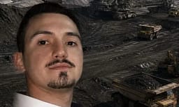 Vdekja tragjike e punëtorit të KEK’ut, bashkëshortja e 32 vjeçarit me postim prekës: Do të kujtojmë me mall unë dhe djemtë Vdekja tragjike e punëtorit të KEK’ut, bashkëshortja e 32 vjeçarit me postim prekës: Do të kujtojmë me mall unë dhe djemtë