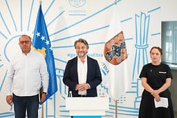 Përparim Rama themelon kompaninë komunale “Pastrimi”: LVV të na e japë votën nesër në Asamble Përparim Rama themelon kompaninë komunale “Pastrimi”: LVV të na e japë votën nesër në Asamble