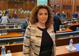 Reshitaj: VV-ja s’pati votë për një kandidate shqiptare, kurse e votoi një të Listës Serbe Reshitaj: VV-ja s’pati votë për një kandidate shqiptare, kurse e votoi një të Listës Serbe