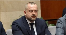 Milan Radoiçiq njëri nga 20 të akuzuarit për krime lufte në Komunën e Gjakovës Milan Radoiçiq njëri nga 20 të akuzuarit për krime lufte në Komunën e Gjakovës