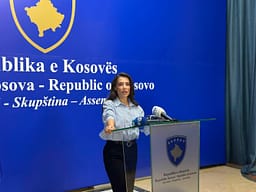 Musliu-Shoshi: Kosova sot ka rendin kushtetues seriozisht të rrezikuar Musliu-Shoshi: Kosova sot ka rendin kushtetues seriozisht të rrezikuar