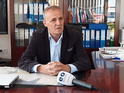 Nafta arrin në 1.95 euro, Berjani paralajmëron: Çmimet në ditët në vijim mbeten të paparashikueshme Nafta arrin në 1.95 euro, Berjani paralajmëron: Çmimet në ditët në vijim mbeten të paparashikueshme