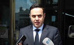 Lumir Abdixhiku: Oferta e Kurtit për qeverisje s’është e dinjitetshme për LDK, duam të propozojmë emrin për President Lumir Abdixhiku: Oferta e Kurtit për qeverisje s’është e dinjitetshme për LDK, duam të propozojmë emrin për President