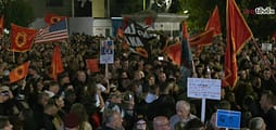 Nata e nëntë e protestës, mijëra qytetarë në kundërshtim të vendimit dënues të Speciales Nata e nëntë e protestës, mijëra qytetarë në kundërshtim të vendimit dënues të Speciales