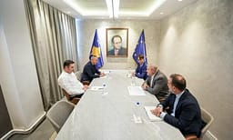 Pas takimeve me Abdixhikun dhe Gjinin, Terras mesazh Kurtit për krijimin e institucioneve Pas takimeve me Abdixhikun dhe Gjinin, Terras mesazh Kurtit për krijimin e institucioneve
