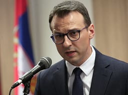 BE tha se janë plotësuar kushtet për hapjen e urës së Ibrit, Petkoviq i shkrun Sorensenit, ia shpreh ‘‘shqetësimin’’ e Serbisë BE tha se janë plotësuar kushtet për hapjen e urës së Ibrit, Petkoviq i shkrun Sorensenit, ia shpreh ‘‘shqetësimin’’ e Serbisë
