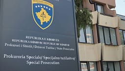 Përgatitja e vrasjes në Pejë, grupi kriminal do të paguhej 30 mijë euro për vrasje dhe 7 mijë për plagosje Përgatitja e vrasjes në Pejë, grupi kriminal do të paguhej 30 mijë euro për vrasje dhe 7 mijë për plagosje