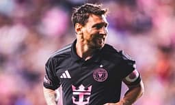 Messi e shënon golin e parë dhe emocional pas vdekjes së babait Messi e shënon golin e parë dhe emocional pas vdekjes së babait