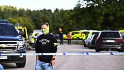 Sulmi me shpatë në një shkollë në Suedi, vdes një person, arrestohet 18 vjeçari Sulmi me shpatë në një shkollë në Suedi, vdes një person, arrestohet 18 vjeçari