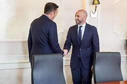 Abdixhiku pas takimit me ministrin francez: Stabiliteti institucional, kyç për rrugën evropiane të Kosovës Abdixhiku pas takimit me ministrin francez: Stabiliteti institucional, kyç për rrugën evropiane të Kosovës