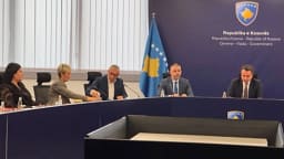 Kurti në Prishtinë takon udhëheqësit e Luginës dhe Sanxhakut, akuzon Vuçiqin për diskriminim të shqiptarëve Kurti në Prishtinë takon udhëheqësit e Luginës dhe Sanxhakut, akuzon Vuçiqin për diskriminim të shqiptarëve