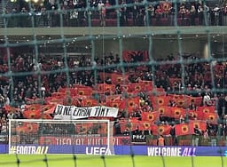 “Jo në emrin tim”, tifozët “Kuq e Zi” dërgojnë mesazh për ish-krerët e UÇK-së gjatë përballjes Shqipëri – Bjellorusi “Jo në emrin tim”, tifozët “Kuq e Zi” dërgojnë mesazh për ish-krerët e UÇK-së gjatë përballjes Shqipëri – Bjellorusi