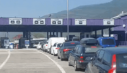 Fluks i lartë në Morinë, mbi 200 mijë hyrje nga Kosova në vetëm një javë Fluks i lartë në Morinë, mbi 200 mijë hyrje nga Kosova në vetëm një javë