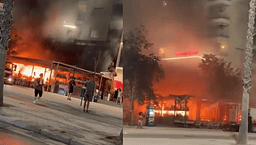 Dalin pamjet e zjarrit në hotelin në Vlorë, pushuesit hidhen nga ballkoni për të shpëtuar Dalin pamjet e zjarrit në hotelin në Vlorë, pushuesit hidhen nga ballkoni për të shpëtuar