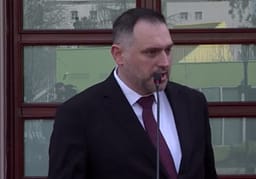 “Turp i madh të flitet në emër të UÇK-së për përfitime politike”, reagon ministri i Mbrojtjes i Shqipërisë “Turp i madh të flitet në emër të UÇK-së për përfitime politike”, reagon ministri i Mbrojtjes i Shqipërisë