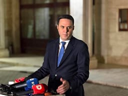 Abdixhiku: S’e duam postin e Kryeparlamentarit, është post ceremonial, duhet të ndihemi të përfaqësuar Abdixhiku: S’e duam postin e Kryeparlamentarit, është post ceremonial, duhet të ndihemi të përfaqësuar