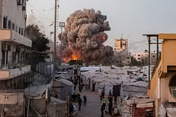 Sulmet izraelite vrasin dy palestinezë dhe shkatërrojnë xhaminë në Gaza Sulmet izraelite vrasin dy palestinezë dhe shkatërrojnë xhaminë në Gaza
