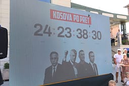 Në Prishtinë nisi “Ora e Pritjes”, numërimi së prapthi në pritje të krerëve të UÇK-së Në Prishtinë nisi “Ora e Pritjes”, numërimi së prapthi në pritje të krerëve të UÇK-së