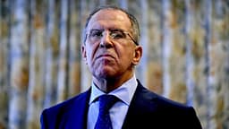 Lavrov: Moska nuk do ta ndalë luftën në Ukrainë Lavrov: Moska nuk do ta ndalë luftën në Ukrainë