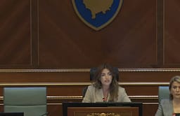 Haxhiu nga foltorja tregon për një takim me Kujtim Shalën e Jehona Lushakun: Nga PDK nuk pranuan te vijnë Haxhiu nga foltorja tregon për një takim me Kujtim Shalën e Jehona Lushakun: Nga PDK nuk pranuan te vijnë