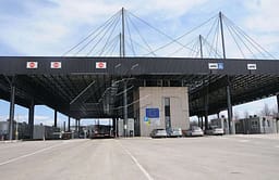 Pas arrestimeve të kosovarëve, shtohen thirrjet që mërgimtarët të shmangin kalimin përmes Serbisë Pas arrestimeve të kosovarëve, shtohen thirrjet që mërgimtarët të shmangin kalimin përmes Serbisë