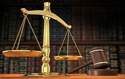 Atentati ndaj ish-prokurorit Ndoja, GJKKO dënon me burgim të përjetshëm Plaurent Dervishajn, 35 vjet burg për Julian Meçen Atentati ndaj ish-prokurorit Ndoja, GJKKO dënon me burgim të përjetshëm Plaurent Dervishajn, 35 vjet burg për Julian Meçen