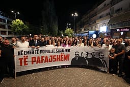 “Ora e Pritjes” nis numërimin mbrapa edhe në Pejë, në pritje të lirisë për çlirimtarët “Ora e Pritjes” nis numërimin mbrapa edhe në Pejë, në pritje të lirisë për çlirimtarët