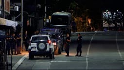 Policia me plan operativ në Mitrovicën Veriore, s’lejohen të kalojnë veturat me simbole kombëtare Policia me plan operativ në Mitrovicën Veriore, s’lejohen të kalojnë veturat me simbole kombëtare