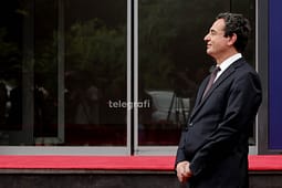Muharremi me kritika të ashpra ndaj Kurtit: E ka humbur kontrollin, koha e tij ka përfunduar Muharremi me kritika të ashpra ndaj Kurtit: E ka humbur kontrollin, koha e tij ka përfunduar