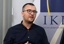 Jakaj: Vazhdimi i seancës konstituive mund të thirret kurdo, s’ka problem a zgjidhet fillimisht Qeveria a Presidenti Jakaj: Vazhdimi i seancës konstituive mund të thirret kurdo, s’ka problem a zgjidhet fillimisht Qeveria a Presidenti