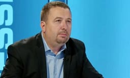 “Çfarë plehu”, Latifi për mërgimtarin që në Kuvend kërkoi pushkatimin e Haradinajt: Jeton vende demokratike me kulturë institucionale “Çfarë plehu”, Latifi për mërgimtarin që në Kuvend kërkoi pushkatimin e Haradinajt: Jeton vende demokratike me kulturë institucionale
