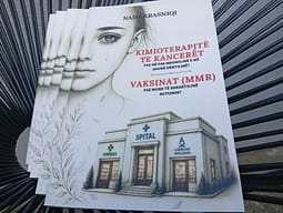 Fizikani Naim Krasniqi boton librin e ri: “Kimioterapitë te kancerët” dhe “Vaksinat (MMR)” Fizikani Naim Krasniqi boton librin e ri: “Kimioterapitë te kancerët” dhe “Vaksinat (MMR)”