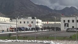 I dënuari merr leje nga burgu i Reçit dhe nuk kthehet, lë letër për familjen: Po largohem ju dua shumë I dënuari merr leje nga burgu i Reçit dhe nuk kthehet, lë letër për familjen: Po largohem ju dua shumë