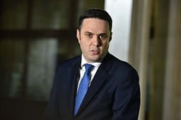 Abdixhiku tregon se a i ka të gjitha votat brenda LDK-së nëse arrihet marrëveshja me LVV-në Abdixhiku tregon se a i ka të gjitha votat brenda LDK-së nëse arrihet marrëveshja me LVV-në