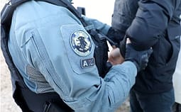 Arrestohen dy persona në Gjakovë për fajde, kapen në flagrancë gjatë marrjes së kamatës Arrestohen dy persona në Gjakovë për fajde, kapen në flagrancë gjatë marrjes së kamatës