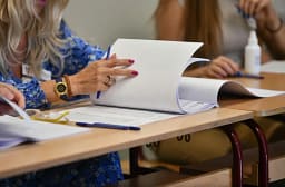 Shifra alarmante, qindra mijëra votues më shumë se qytetarë të regjistruar në Serbi – 248 mijë nga Kosova Shifra alarmante, qindra mijëra votues më shumë se qytetarë të regjistruar në Serbi – 248 mijë nga Kosova