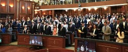 Vazhdimi i seancës konstituive sot nga ora 10:00, ky është rendi i ditës Vazhdimi i seancës konstituive sot nga ora 10:00, ky është rendi i ditës