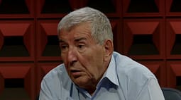 “Vajza më 1983, Arbnori lindi më 1985, Astriti më 1990, nuk i çonim në çerdhe nga frika se mësonin gjermanishten para shqipes”, Jeta familjare e Avni Deharit “Vajza më 1983, Arbnori lindi më 1985, Astriti më 1990, nuk i çonim në çerdhe nga frika se mësonin gjermanishten para shqipes”, Jeta familjare e Avni Deharit