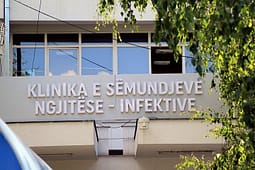 Një shtetase e huaj diagnostikohet me malarie në Kosovë Një shtetase e huaj diagnostikohet me malarie në Kosovë