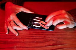 Zvicër: Burri dyshohet se drogoi dhe abuzoi seksualisht disa gra Zvicër: Burri dyshohet se drogoi dhe abuzoi seksualisht disa gra