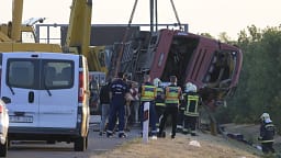 Autobusi polak rrokulliset në Hungari, 12 persona të vdekur Autobusi polak rrokulliset në Hungari, 12 persona të vdekur