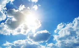Moti në fundjavë, diell dhe temperatura deri në 31 gradë Celsius Moti në fundjavë, diell dhe temperatura deri në 31 gradë Celsius