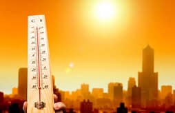Temperatura përvëluese deri në 41 gradë në Shqipëri, parashikimi i motit për sot Temperatura përvëluese deri në 41 gradë në Shqipëri, parashikimi i motit për sot