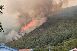 Zjarre masive në Ulqin dhe Herceg Novi Zjarre masive në Ulqin dhe Herceg Novi