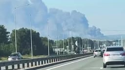 Fundjavë e përgjakur mes Rusisë dhe Ukrainës – Sulme me raketa në Kiev, goditen rafineri dhe anije në Detin e Zi Fundjavë e përgjakur mes Rusisë dhe Ukrainës – Sulme me raketa në Kiev, goditen rafineri dhe anije në Detin e Zi