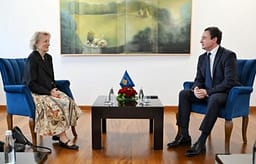 Kurti priti në takim drejtoreshën e Qendrës Kulturore të Kosovës në Paris Kurti priti në takim drejtoreshën e Qendrës Kulturore të Kosovës në Paris