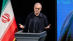 Presidenti iranian thotë se 6 miliardë dollarë asete të ngrira në Katar do të kthehen Presidenti iranian thotë se 6 miliardë dollarë asete të ngrira në Katar do të kthehen