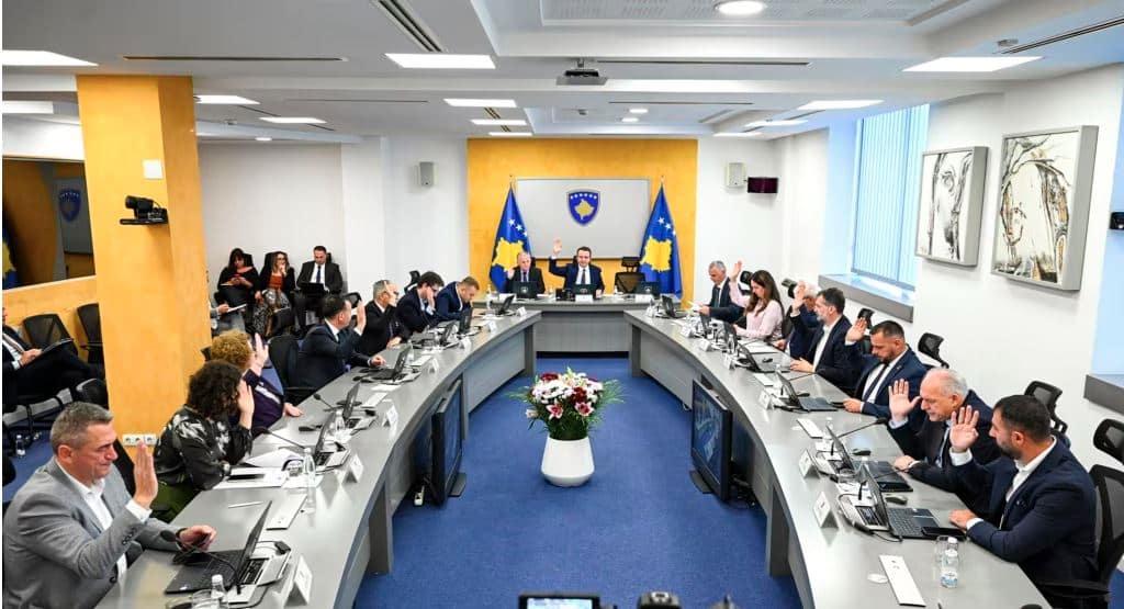 Afër 11 milionë euro për zgjedhjet e reja, qeveria mori vendimin në mbledhje elektronike mbrëmë Afër 11 milionë euro për zgjedhjet e reja, qeveria mori vendimin në mbledhje elektronike mbrëmë